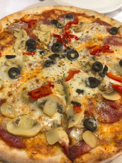 Pizza Cuatro Quesos
